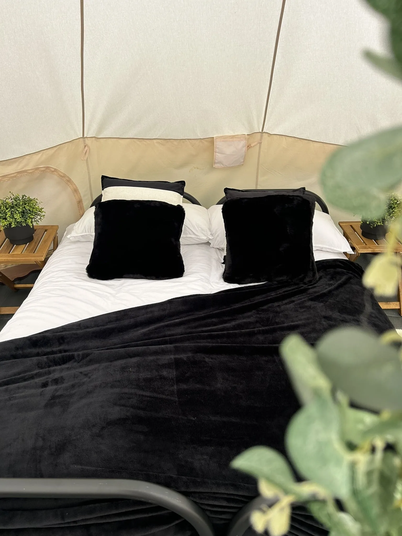 Ultra-Comfort Camping Bed: Lightweight Foldable Frame with Luxury Mattress & Memory Foam Topper