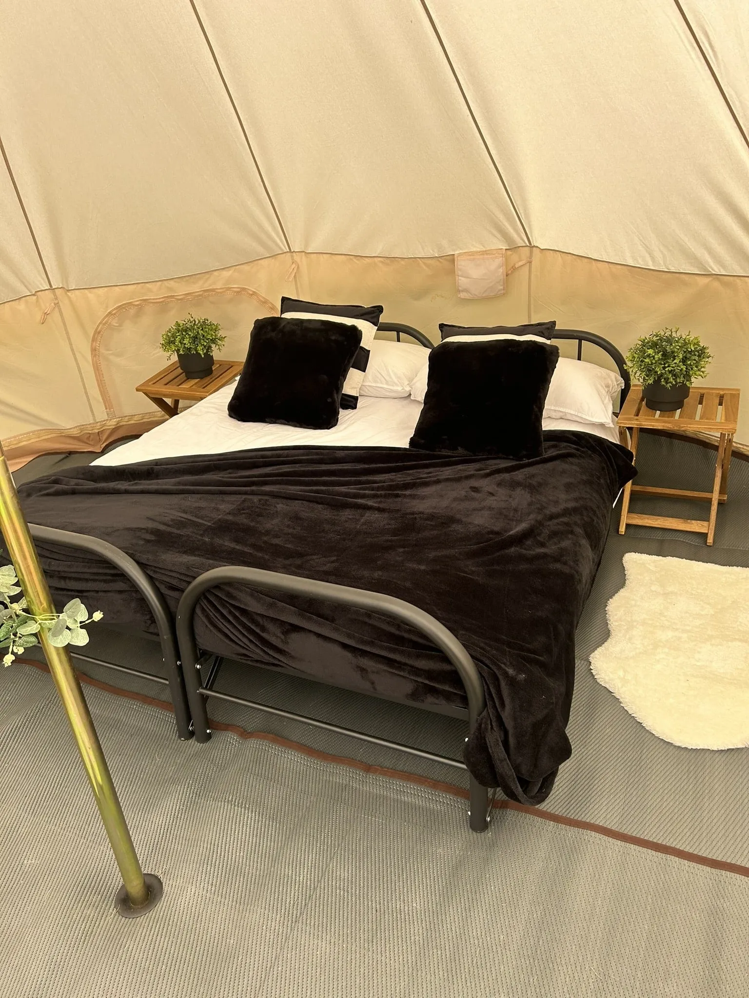 Ultra-Comfort Camping Bed: Lightweight Foldable Frame with Luxury Mattress & Memory Foam Topper